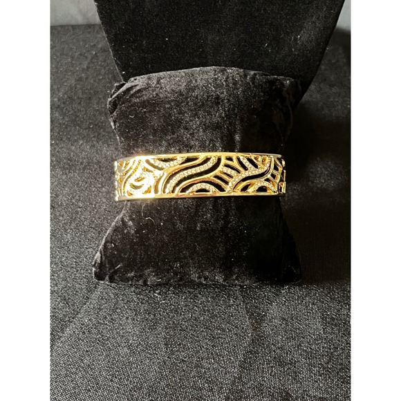 Jewelry - Gold Tone Bangle Bracelet‎ Openwork Design with Clear Rhinestones